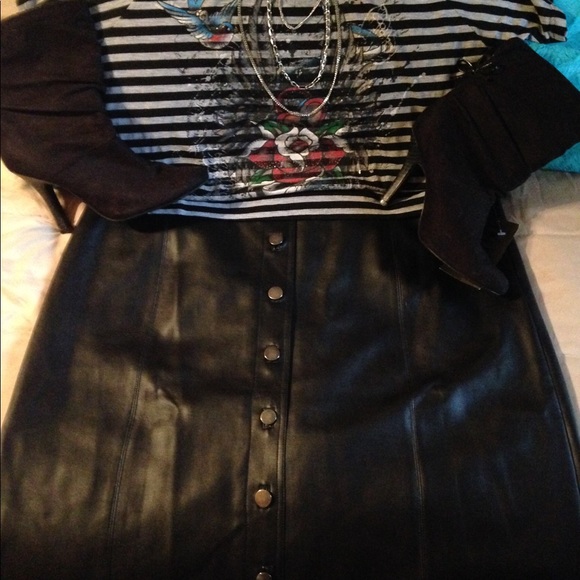 🤑🖤sexy button down skirt! - Picture 6 of 7